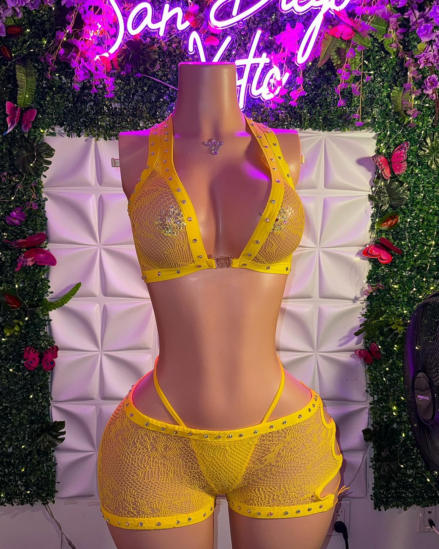 Ms. Daisy 3 Piece Lace Shorts Set with Clasp Top & Thong Matching Set