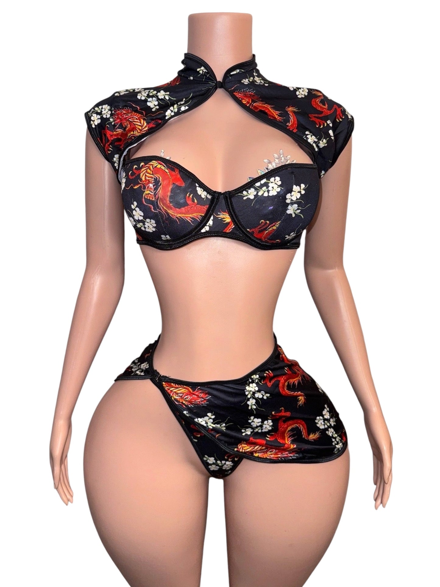 Dragon Slayer 4 Piece Geisha Set